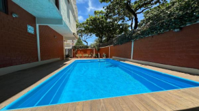 Casa com piscina na praia do Pepê